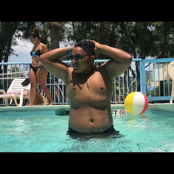 Meet your Posher, Andres - Picture 1 of 1